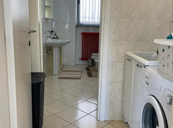 Minimal Loft In Centro A Daire Piacenza